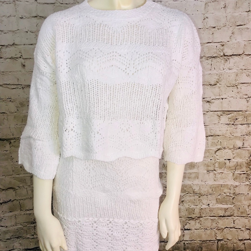 White Sweater Top & Lined Skirt Set by Dee E…